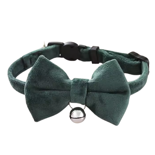 💚 Hunter Green – Velvet Bowtie + Bell Cat Collar